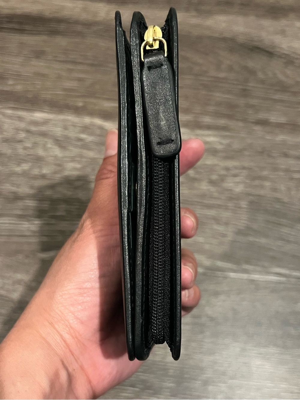 RADLEY LONDON Black Wallet with Gold Logo - Picture 4 of 7